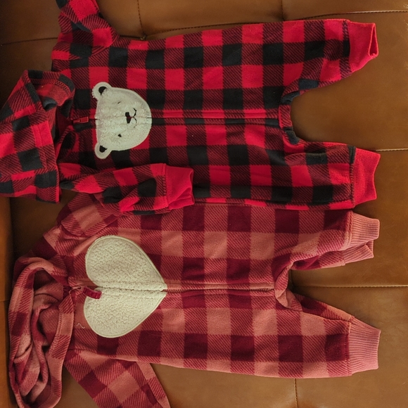 Newborn two Carter's warm one piece pink with heart and red with teddy - Picture 1 of 1